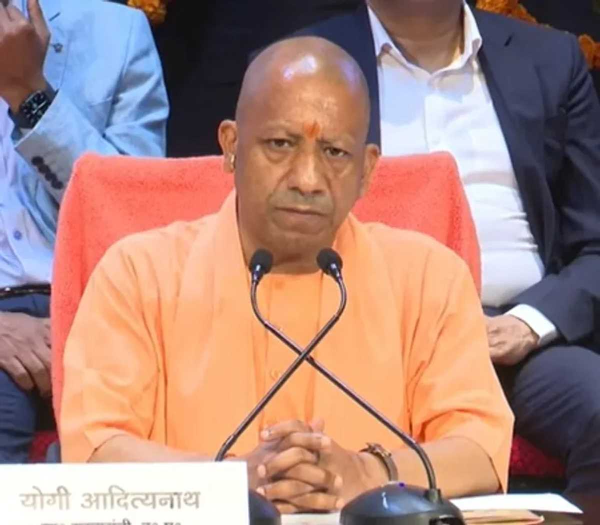 योगी सरकार की पहल प्रोजेक्ट अलंकार से संस्कृत विद्यालयों को मिल रहा नया जीवन योगी सरकार की पहल प्रोजेक्ट अलंकार से संस्कृत विद्यालयों को मिल रहा नया जीवन